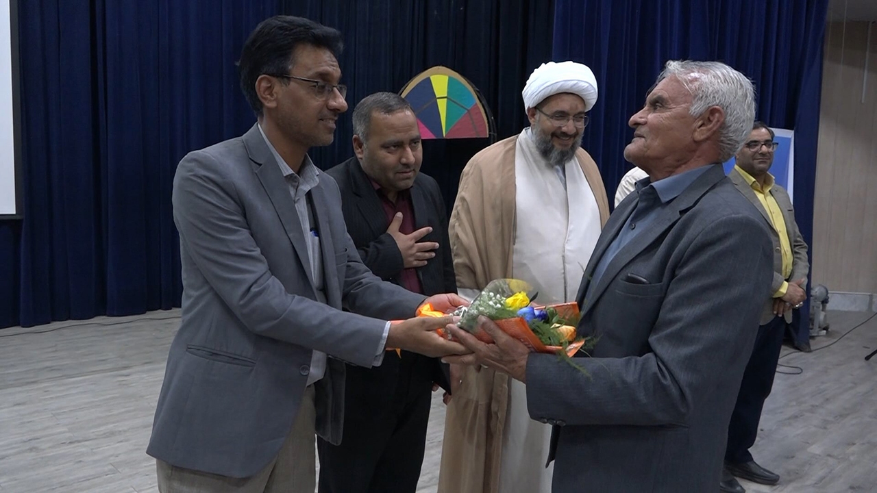 برگزاری مراسم پدران آسمانی در حاجی آباد