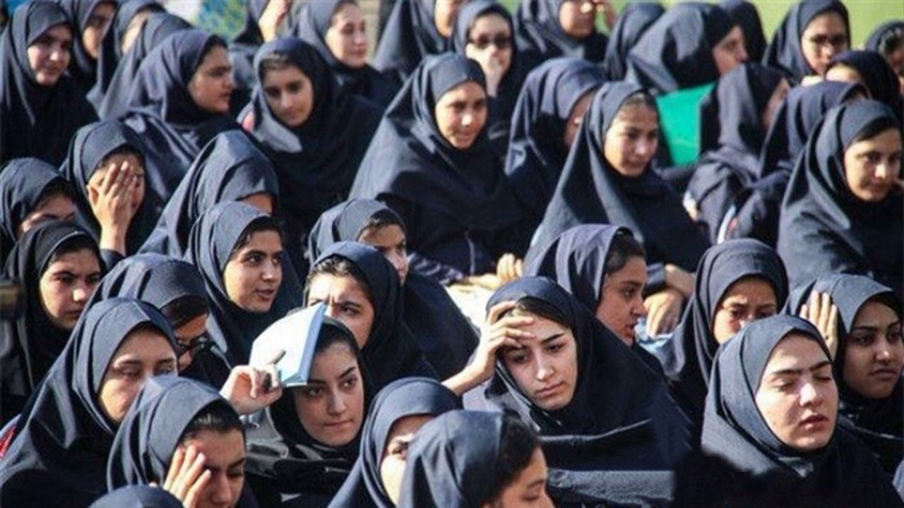 تغذیه مناسب دختران نوجوان در دوران بلوغ + فیلم