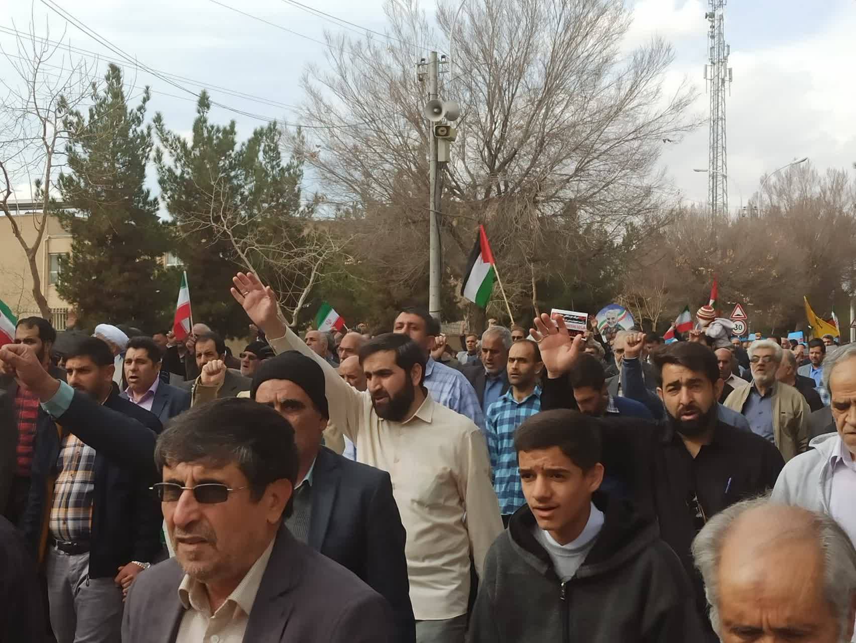حمایت کرمانی ها از مردم غزه و محکومیت ترور مستشاران نظامی ایران