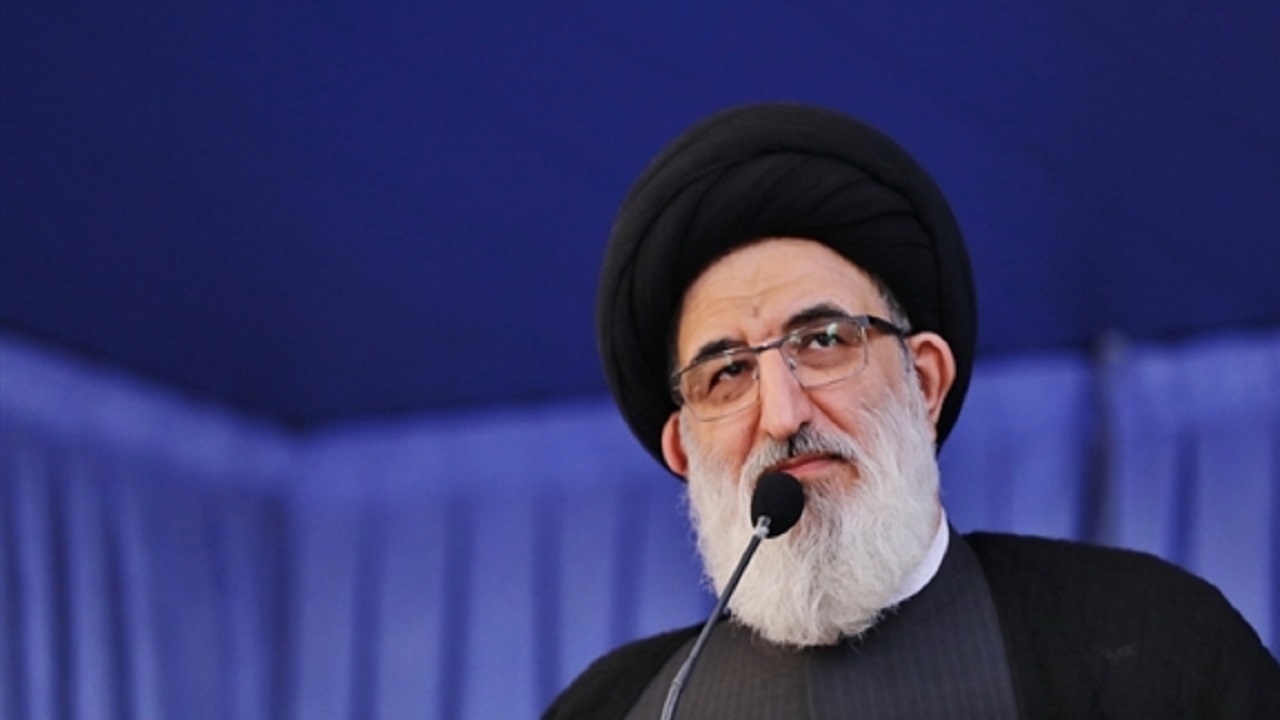باید در انتخابات افرادی که در تراز انقلاب اسلامی هستند انتخاب شوند