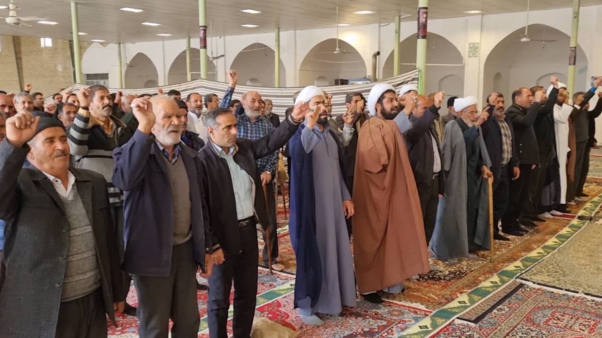 تجمع مردم یزدان آباد