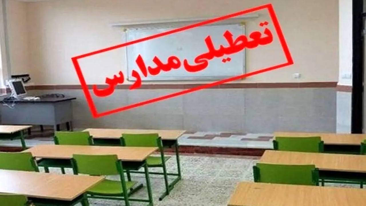 طوفان شن مدارس ریگان و نگین کویر را تعطیل کرد