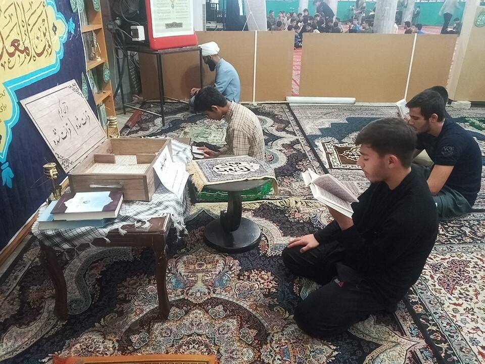 راز و نیاز با خداوند در مراسم اعتکاف