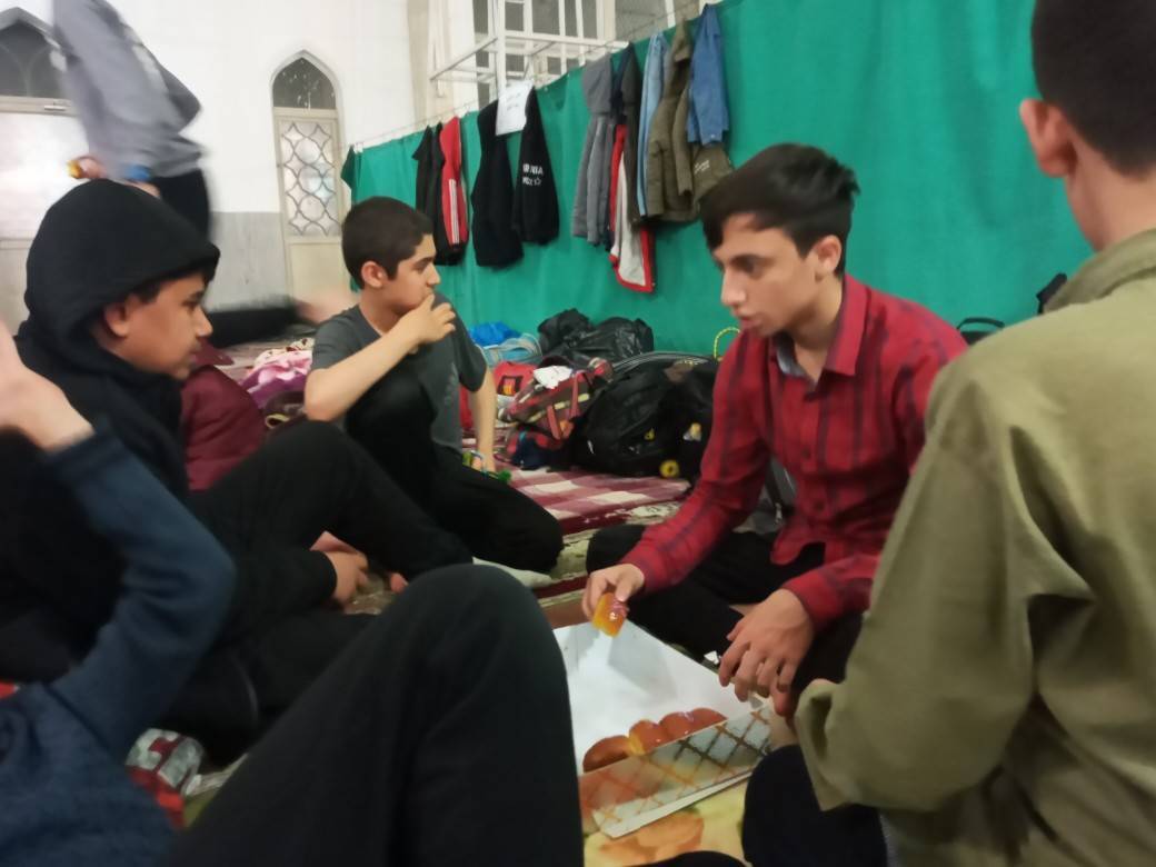 دانش آموزان در مراسم اعتکاف