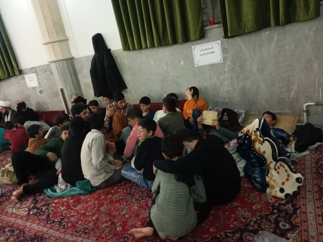 حضور دانش آموزان در مراسم اعتکاف