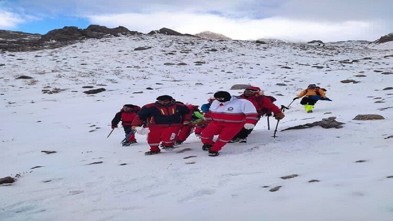 نجاتگران زنجان به ۳۳۰ نفر از هموطنان امدادرسانی کردند