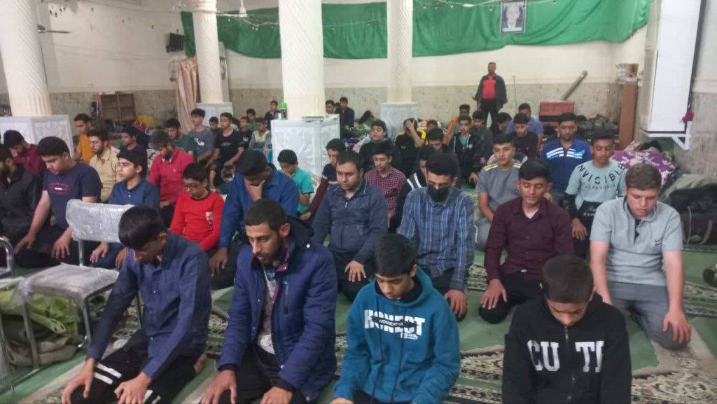 حضور دانش آموزان در مراسم اعتکاف