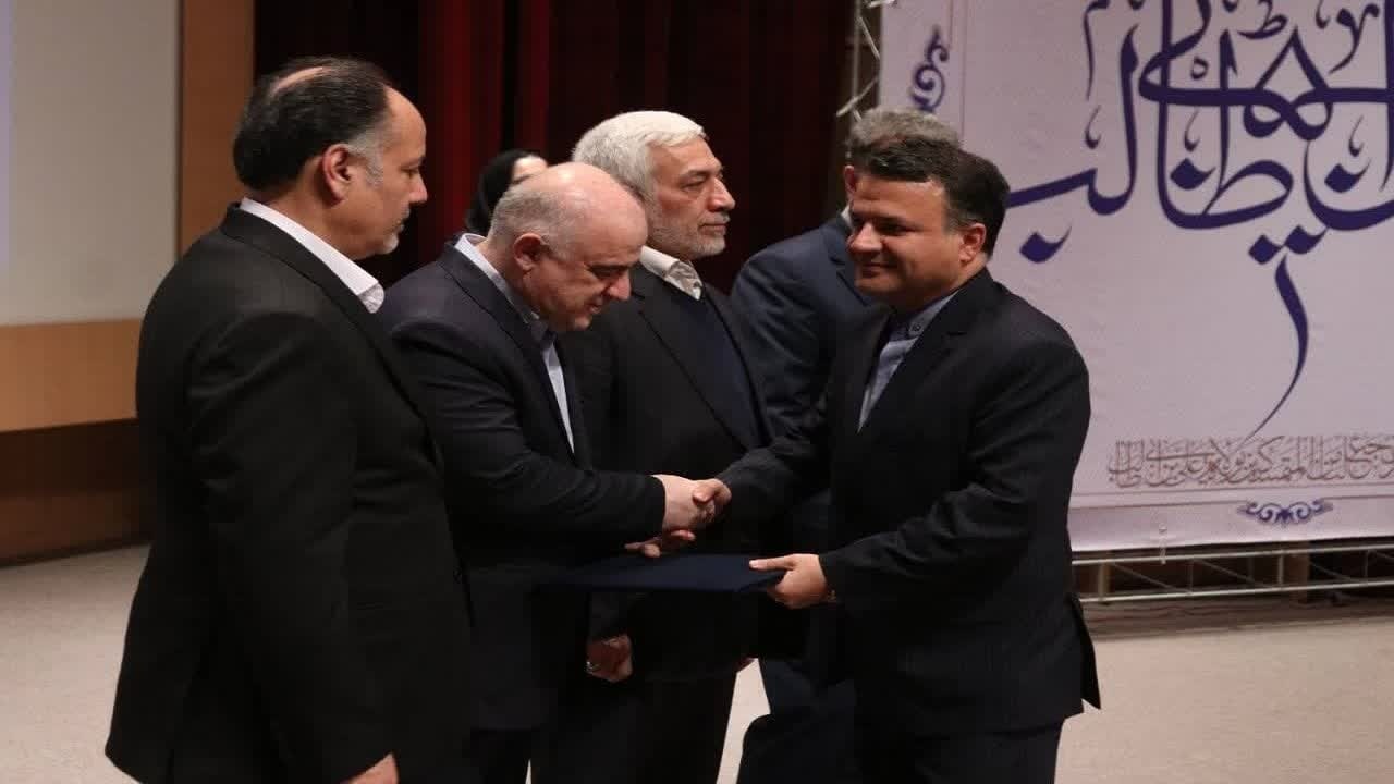 کسب رتبه برتر شرکت آب و فاضلاب یزد در جشنواره ارزیابی روابط عمومی‌های صنعت آب و برق کشور