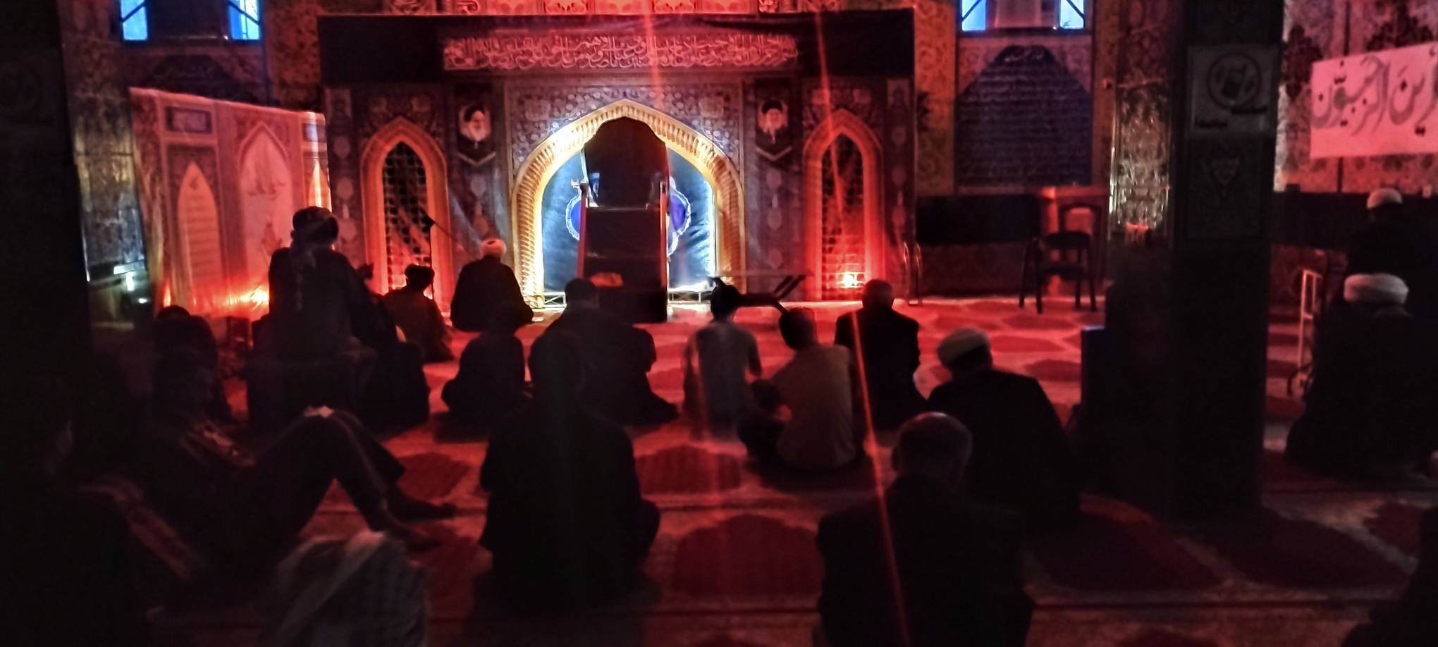گردهمایی جوانان و نوجوانان در مراسم اعتکاف گردهمایی جوانان و نوجوانان در مراسم اعتکاف