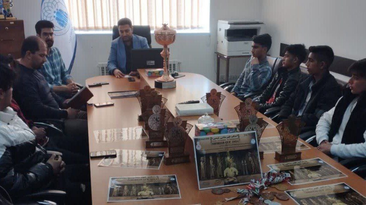 نشست ورزشکاران افغانستانی با مدیر کل اتباع خراسان جنوبی