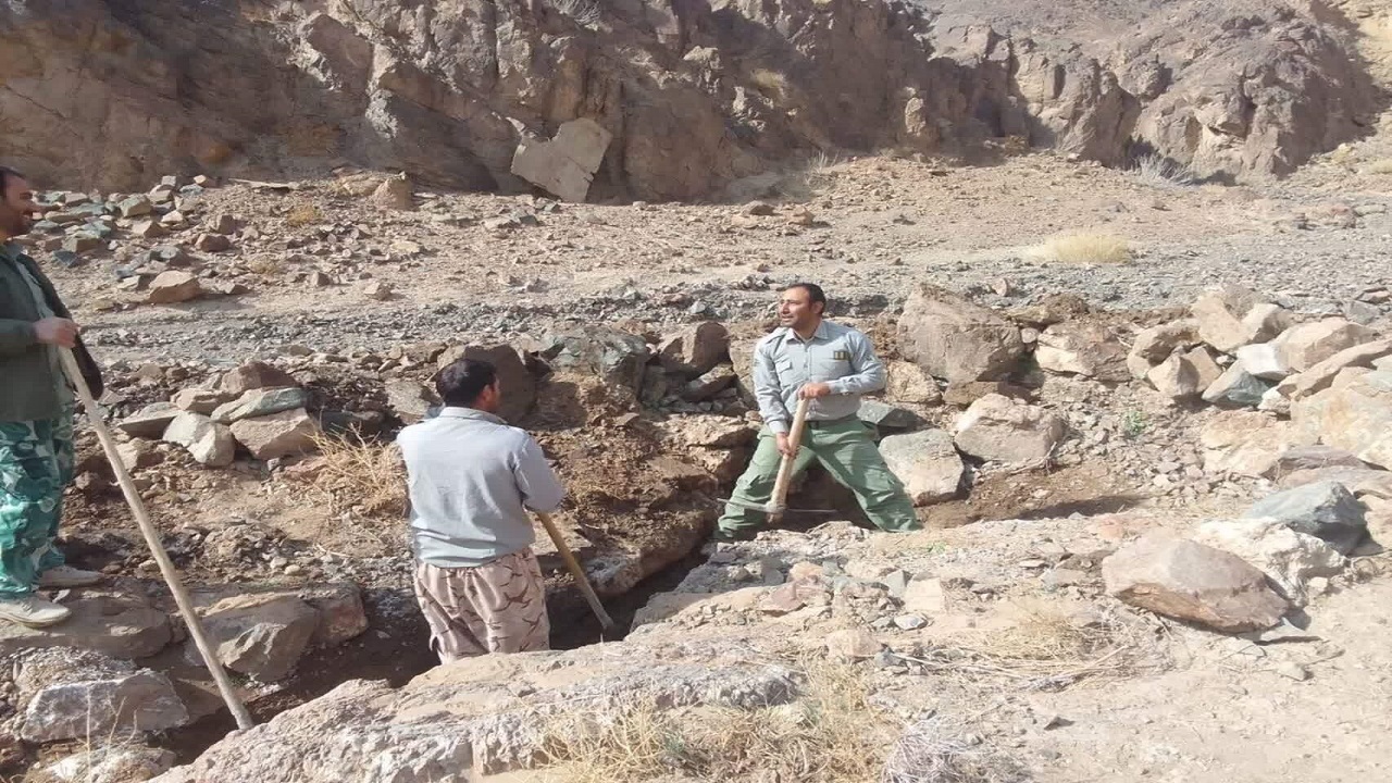 لایروبی و مرمت چشمه قاسم وزیر