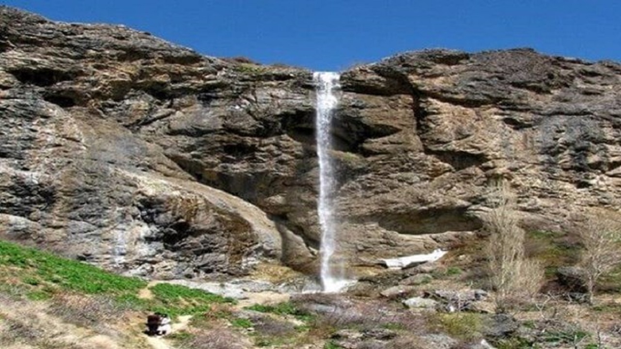 آبشار فصلی و زیبای تنگ چویل دیشموک