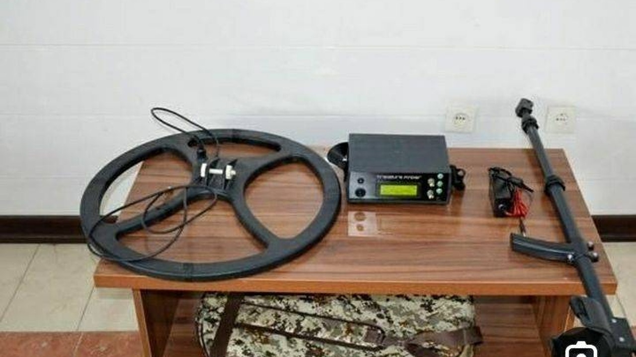 کشف گنج یاب از باند حفاران غیر مجاز در راور