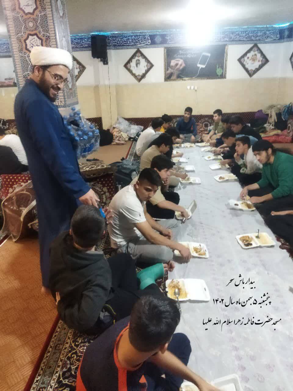 حال و هوای دانش آموزان در روز اعتکاف