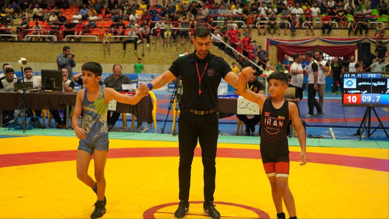 ۲۵ تیم در لیگ کشتی آزاد خردسالان مازندران