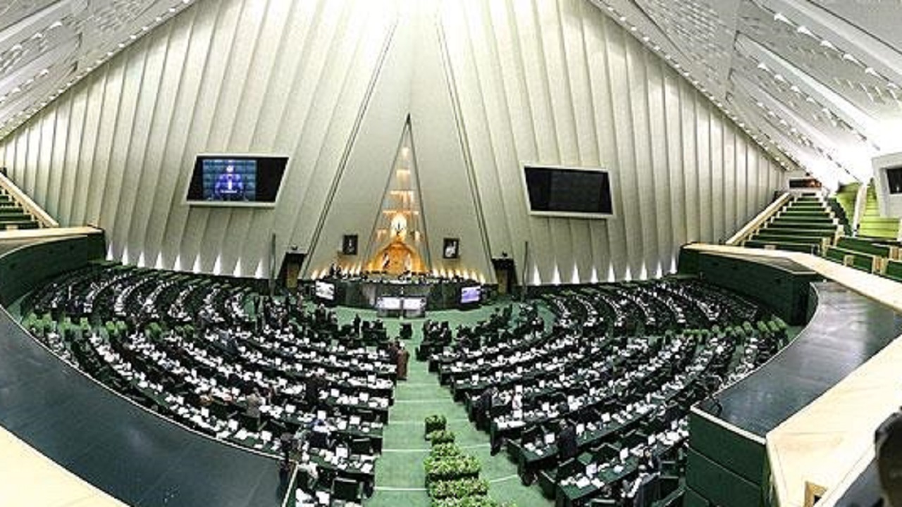 موافقت مجلس با بررسی اولویت‌دار افزایش تعطیلات در کشور