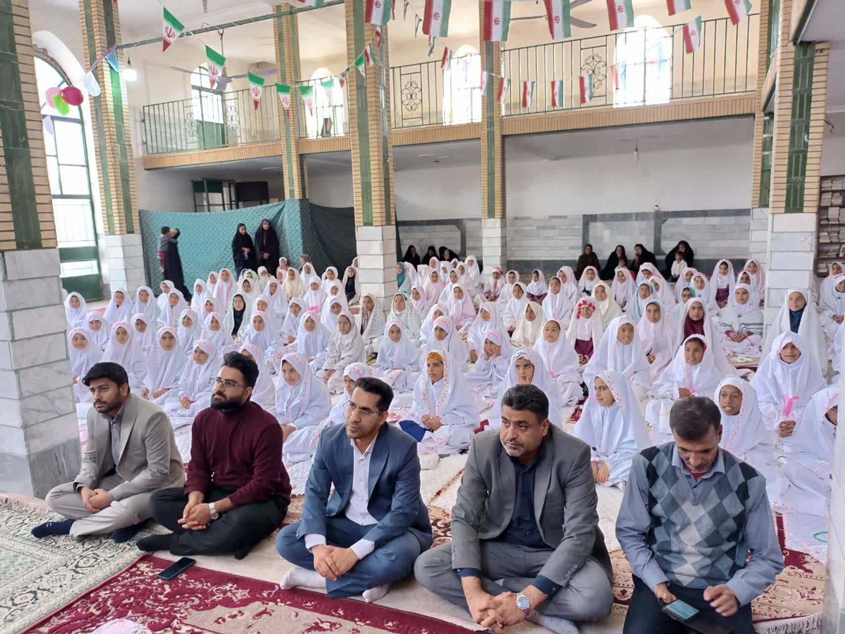 برگزاری جشن تکلیف دختران پایه سوم مدارس بخش نگین کویر