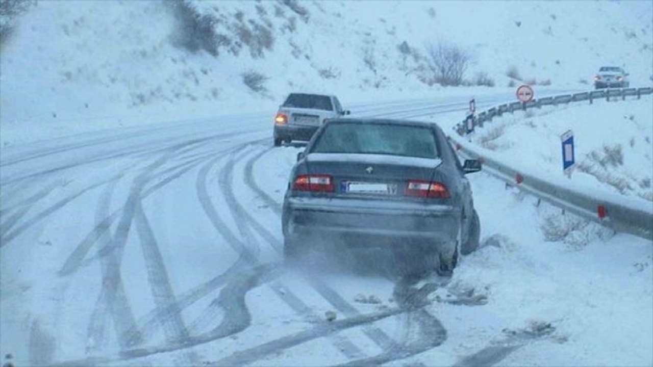 نواحی کوهستانی و سردسیر گلستان برفی است/ تردد فقط با زنجیرچرخ