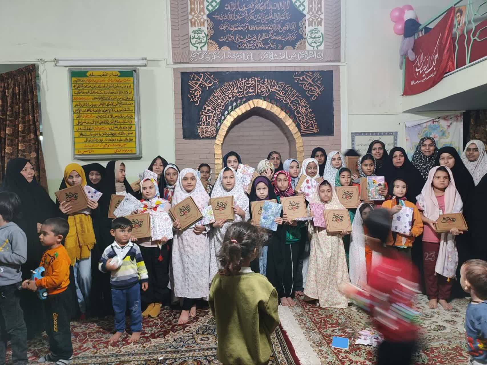 گوشه&zwnj;هایی از حس و حال معتکفین صالح آباد در روز پایانی مراسم