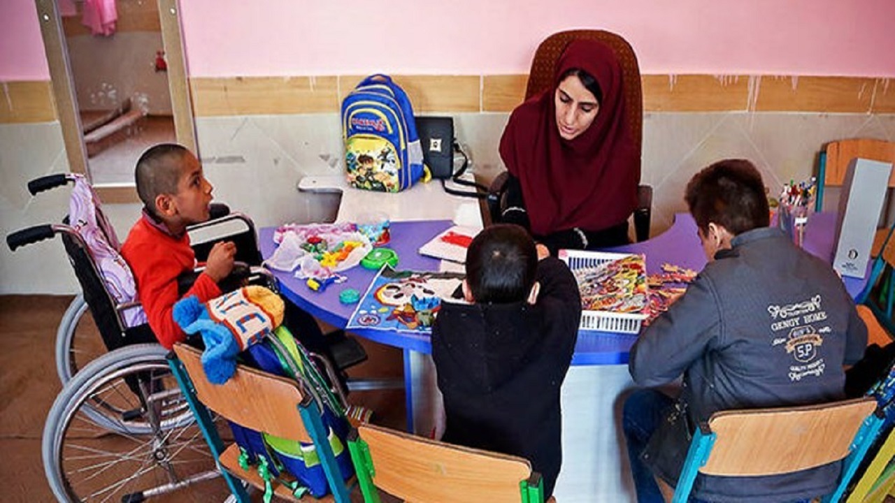 یک هزار و ۱۰۰ دانش آموز معلول ایلام در مدارس عادی تحصیل می کنند