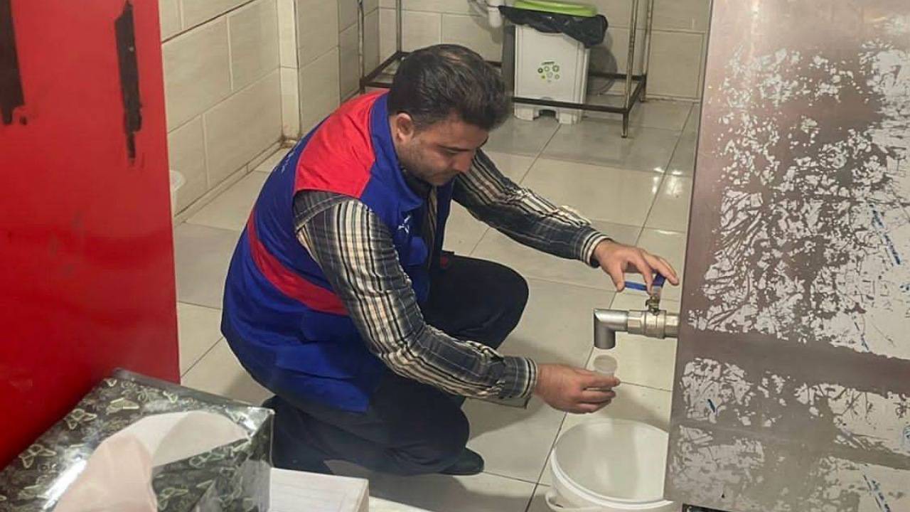انجام ۲۵۰ مورد نمونه گیری شیر از مراکز عرضه شیر در کرمان