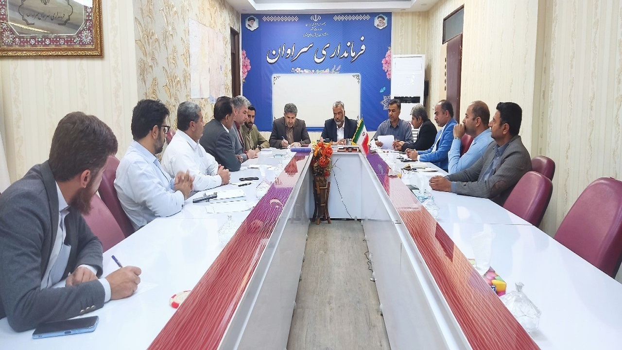 ساماندهی دکه ها و صنوف فاقد پروانه نیاز  بازار سراوان است