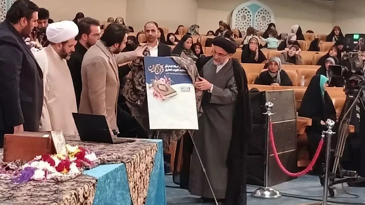 شبکه اینترنتی تلاوت تحقیق قرآن آنلاین رونمایی شد