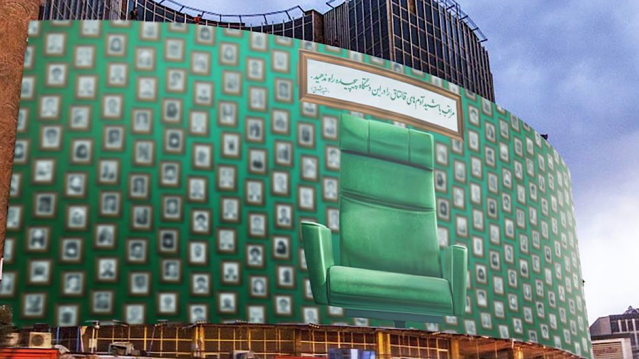 دیوارنگاره انتخاباتی میدان ولیعصر؛ مراقب قالتاق‌ها باشید