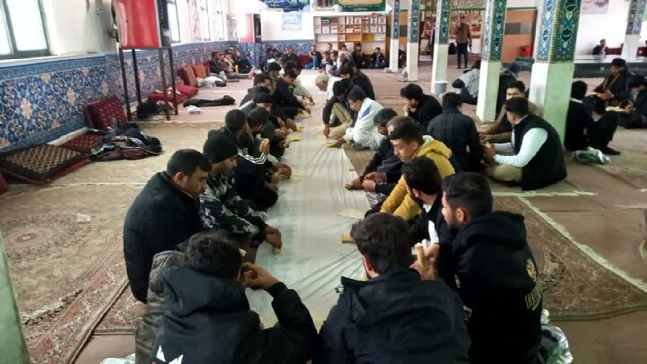 خدمات رسانی به مسافران ۱۸ اتوبوس