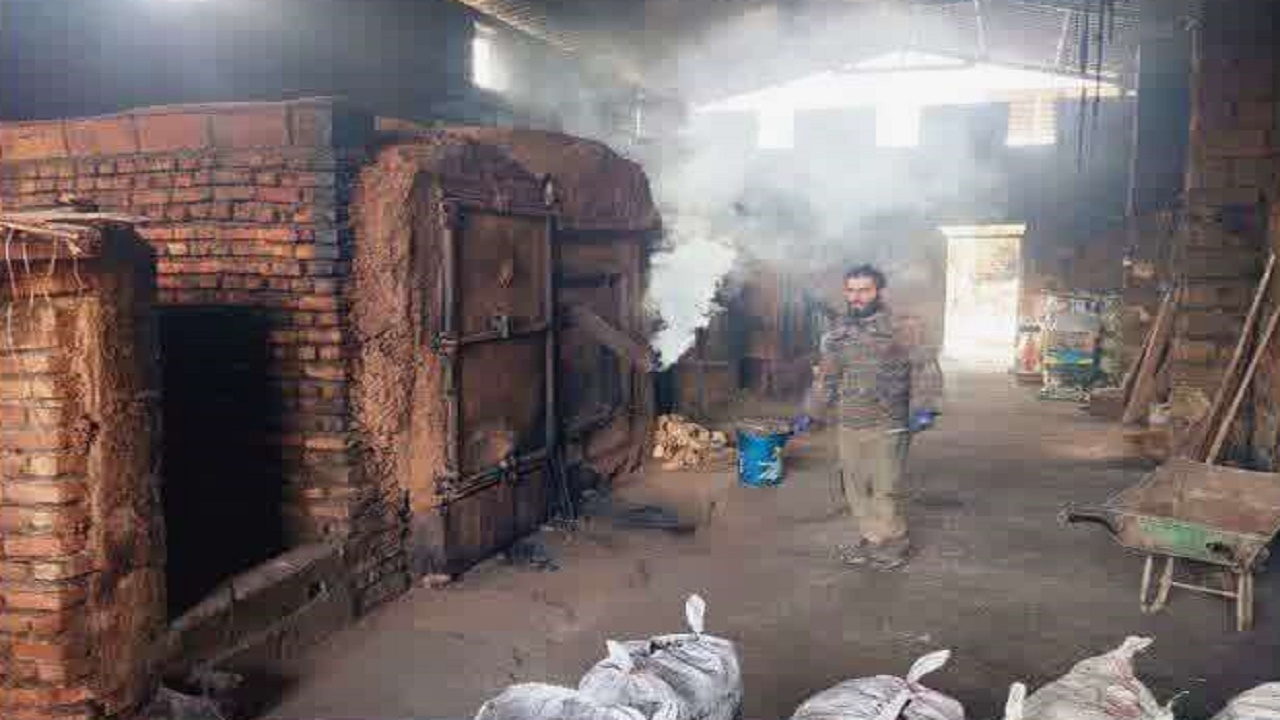 کشف کوره ذغال غیرمجاز در شهرستان ساری