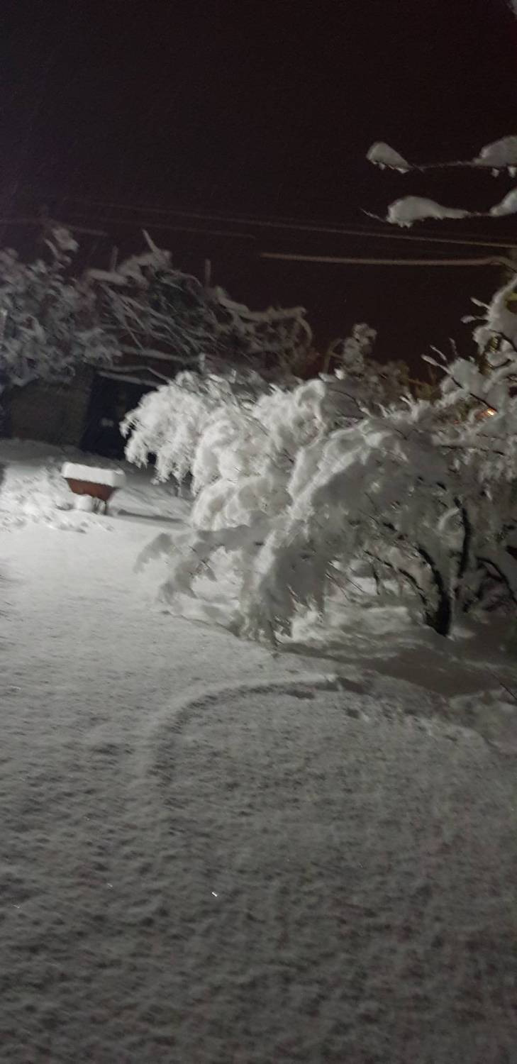 بارش برف زمستانی در روستای نهبندان