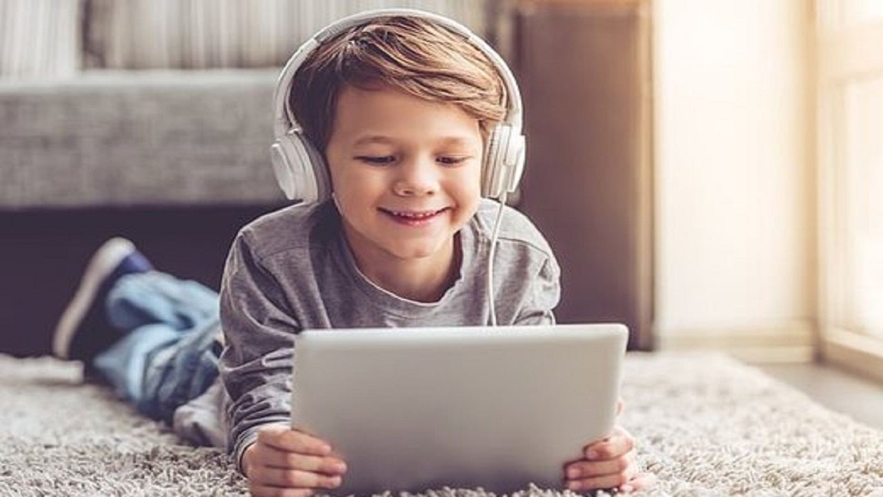 خطرات پنهان ابزار صوتی محبوب در کودکان