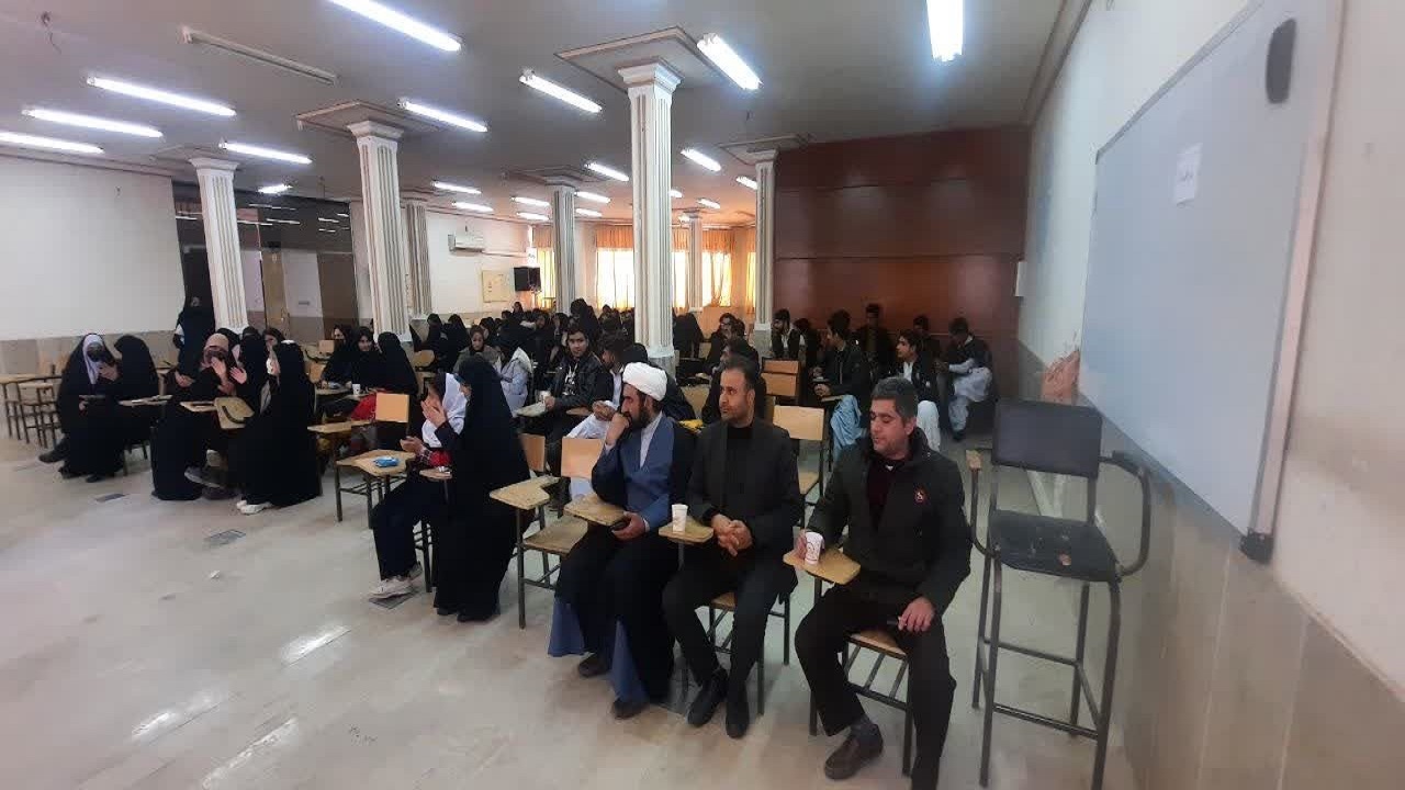 تریبون آزاد دانشجویی با موضوع  راهکار مشکلات کشور  سکوت نیست