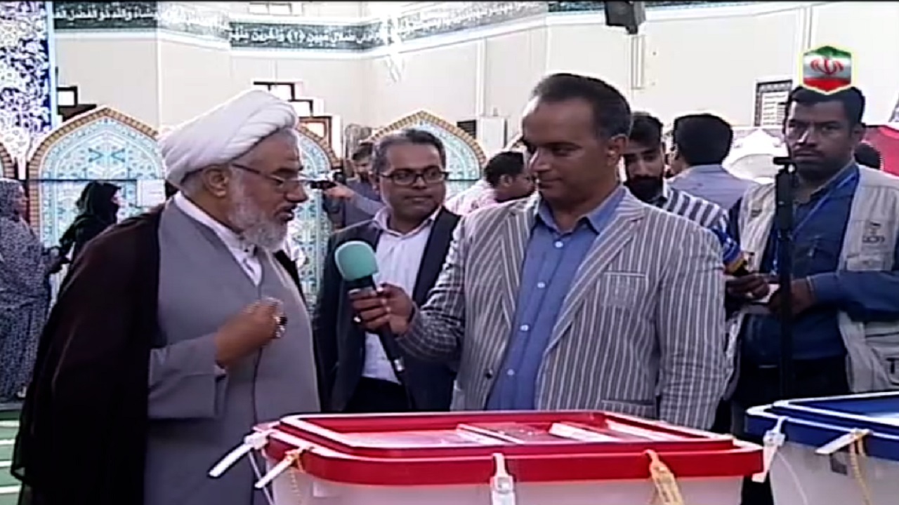 نماینده ولی فقیه در هرمزگان رای خود را به صندوق انداخت