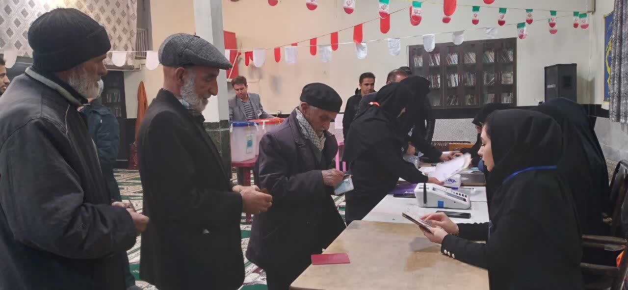 حضور سالمندان در انتخابات