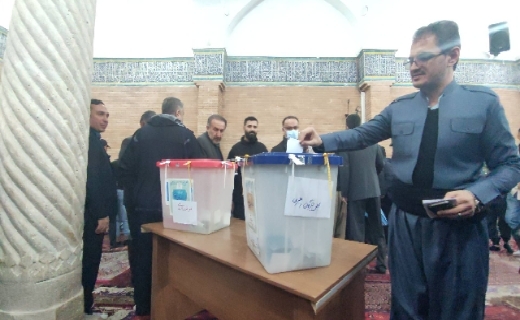 حضور مردم در سنندج در ساعات ابتدایی برگزاری انتخابات + تصاویر