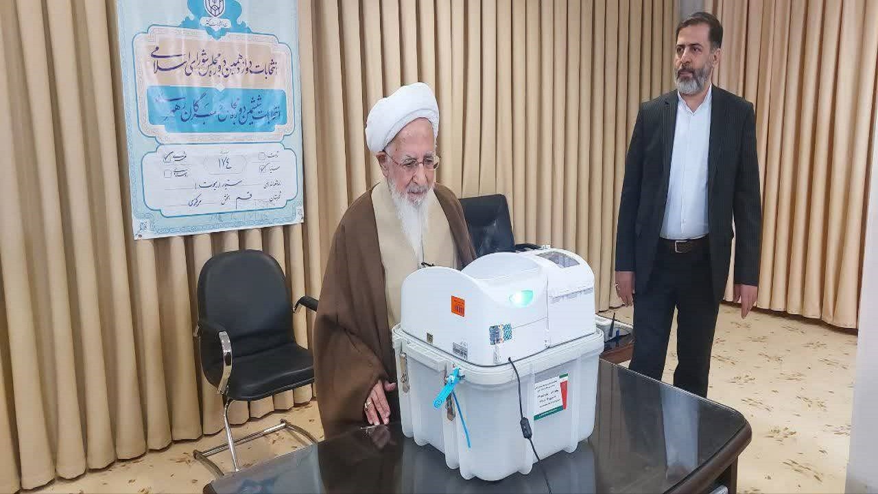 همه موظف هستیم مسئولان اصلح را انتخاب کنیم