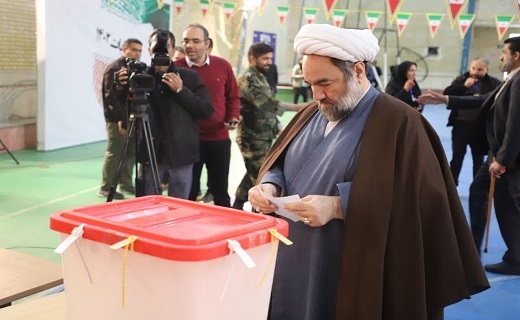 انتخابات دوازدهمین دوره مجلس شورای اسلامی در پایتخت وحدت ایران اسلامی آغاز شد