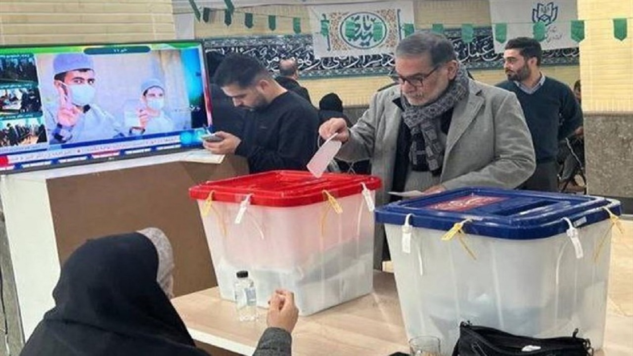 شمخانی آرای خود را به صندوق انداخت