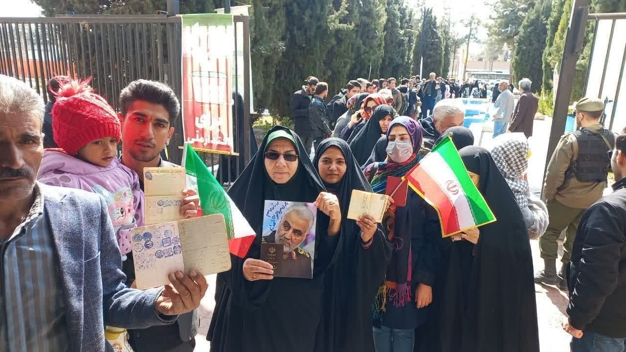 شور انتخاب پای صندوق‌های رأی