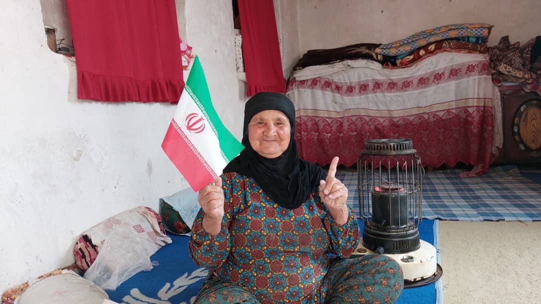 حضور زنان روستای الیف در انتخابات مجلس شورای اسلامی