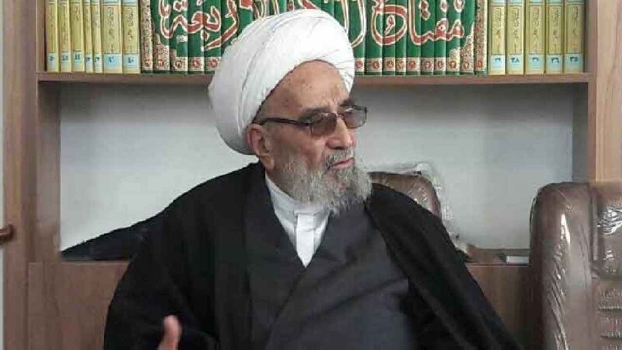 مشارکت نکردن در انتخابات، آب به آسیاب دشمن ریختن است