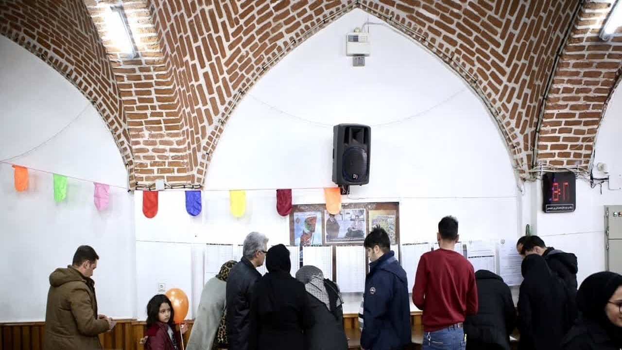 زمان رای گیری در آذربایجان شرقی تا ساعت ۲۰ تمدید شد