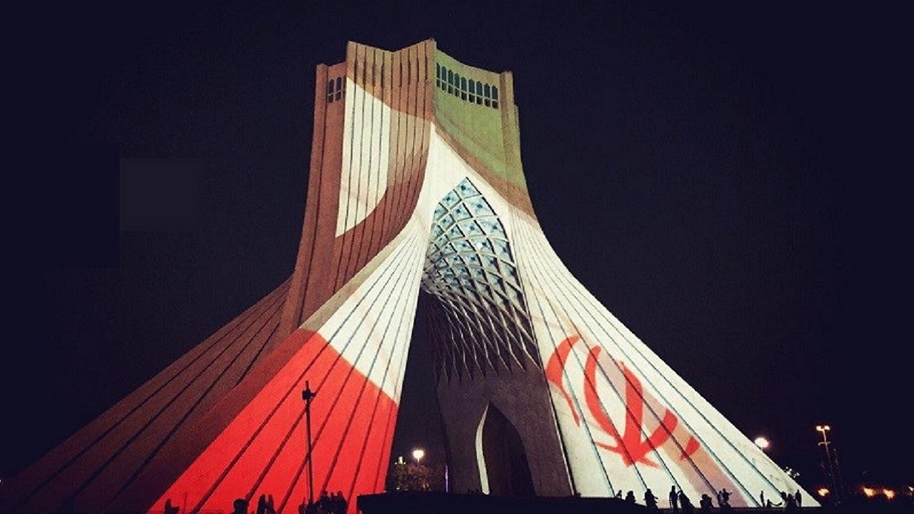 نمایی زیبا از میدان آزادی تهران + فیلم