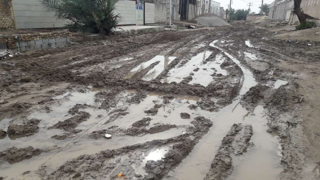 معابر ناهموار و گل آلود درد دل اهالی روستای رایگان علیا شد + تصویر