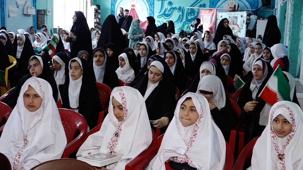 آزادی یک زندانی جرائم غیر عمد با کمک دانش آموزان یک مدرسه + فیلم