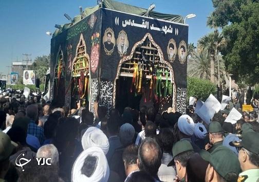 وداع بندرعباسی ها با پیکر شهید مدافع حرم