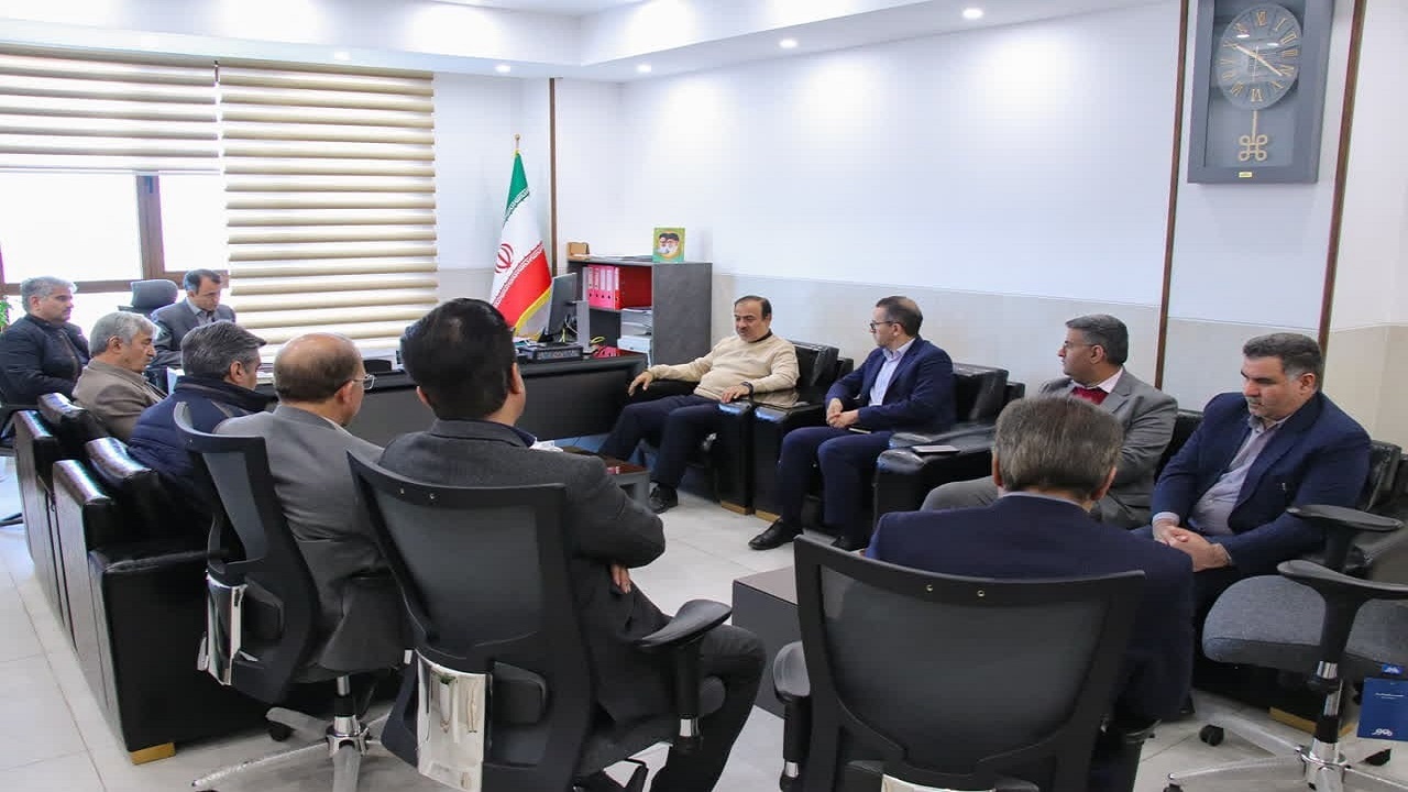 دولت از مسائل تولیدکنندگان و صنعتگران غافل نیست