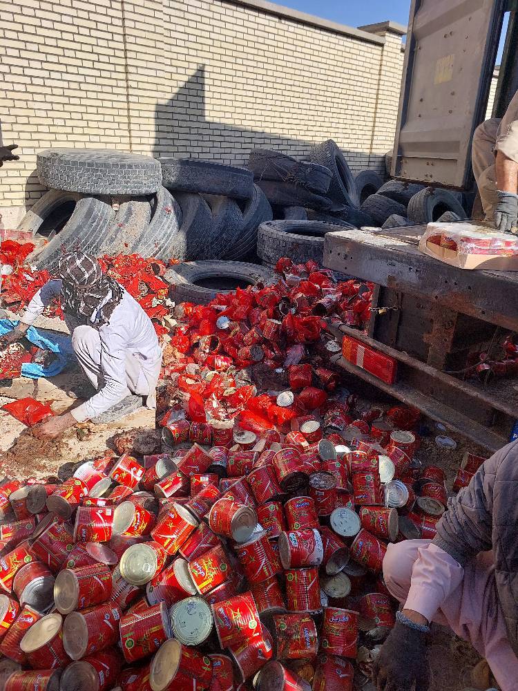 کشف یک تن و ۲۳۲ کیلوگرم حشیش با طعم رب گوجه کشف یک تن و ۲۳۲ کیلوگرم حشیش با طعم رب گوجه
