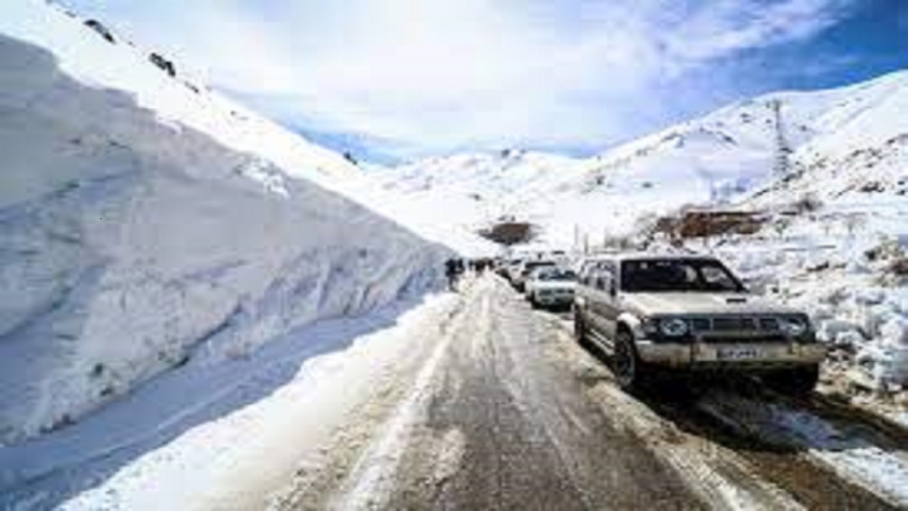 تردد در پیست اسکی تاریکدره همدان فقط با زنجیر چرخ